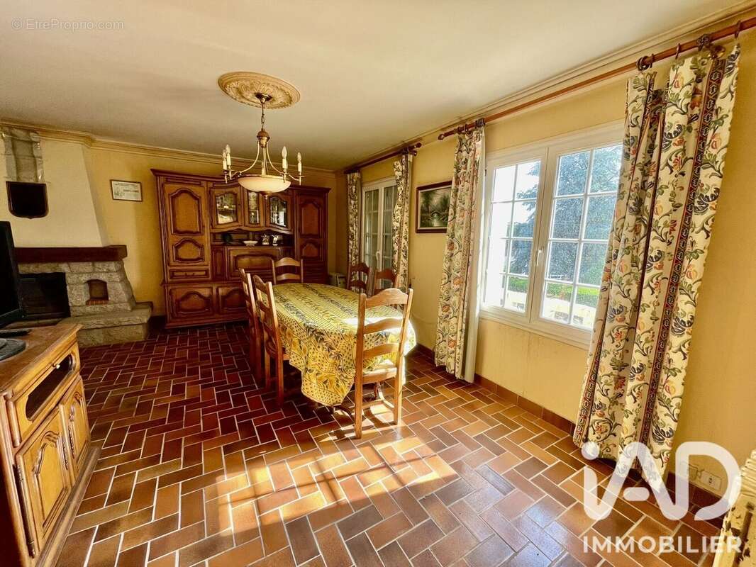 Maison 113 m² à Gouarec  - photo 5