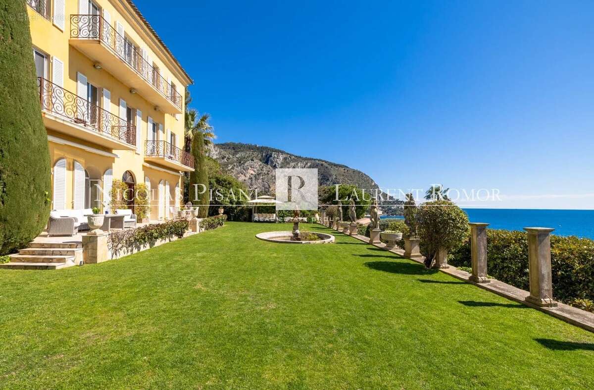 Maison à EZE