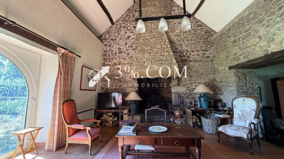 Maison à PLOUGOUMELEN