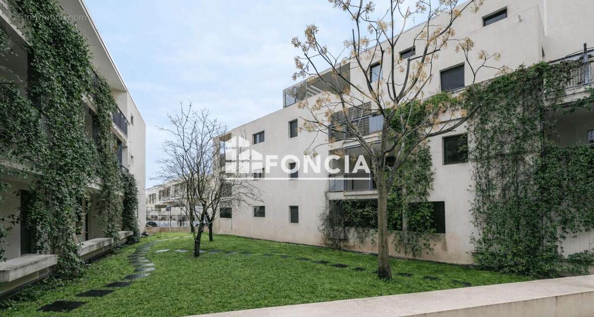 Appartement à SAINT-JEAN-DE-VEDAS