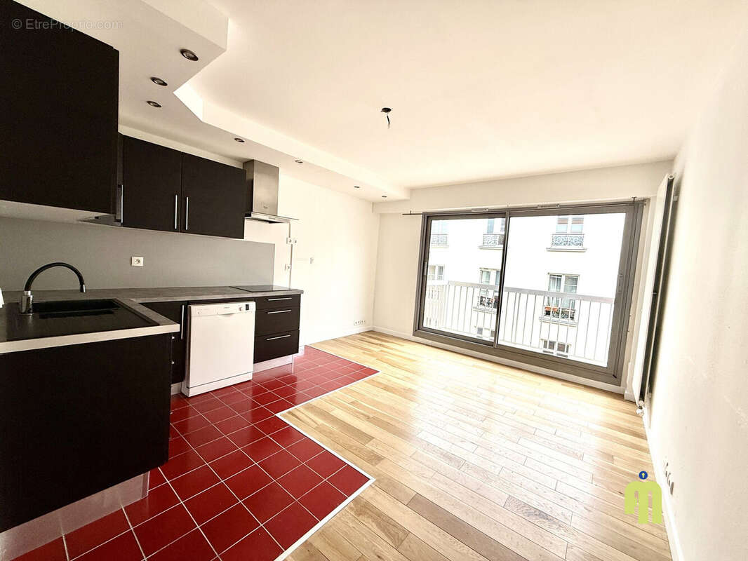 Appartement à PARIS-12E