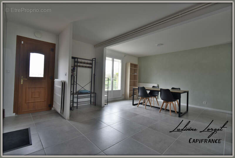 Maison à NEUILLY-SAINT-FRONT