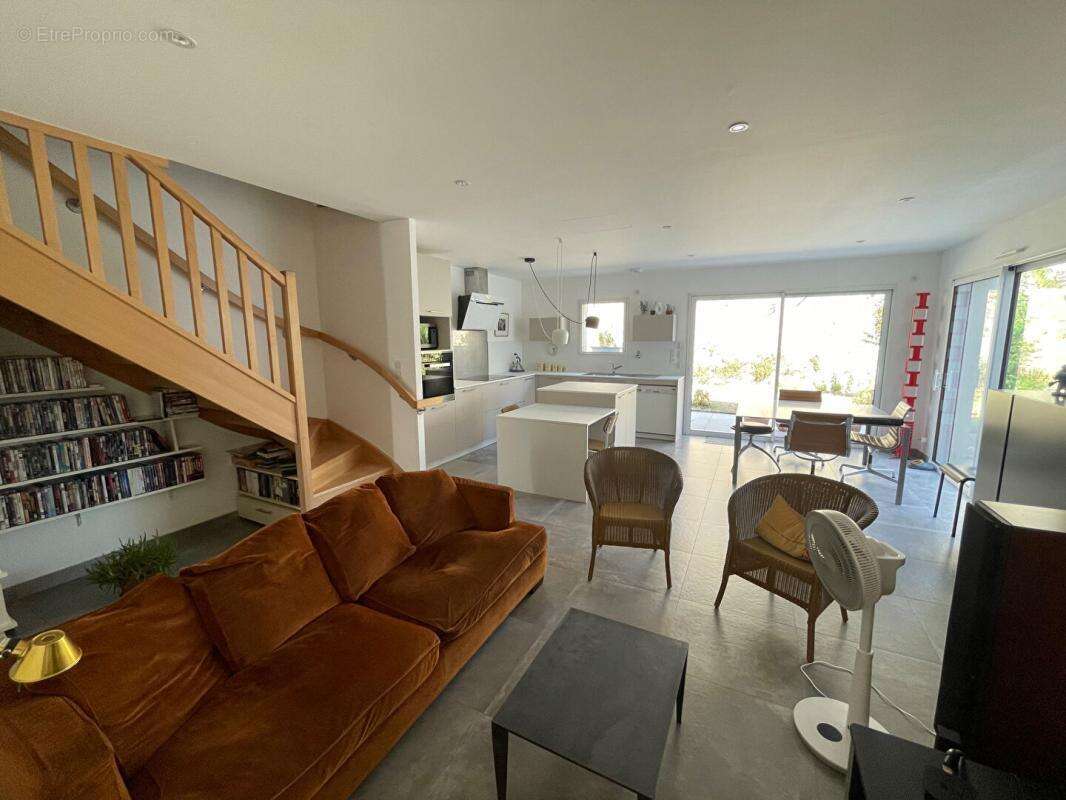 Maison récente 104 m2, 3 chambres, vie de plain-pied et garage 37 m2 à Paimboeuf - photo 4