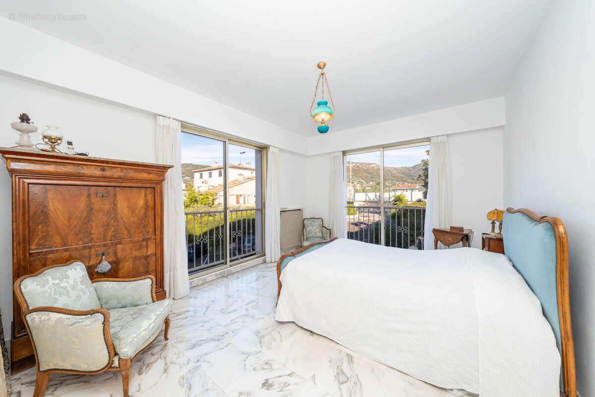 Appartement à VENCE