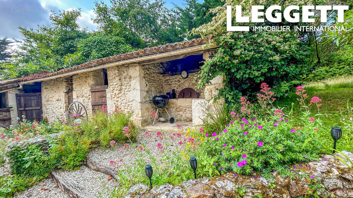 Maison à SAINT-LEON-SUR-L'ISLE