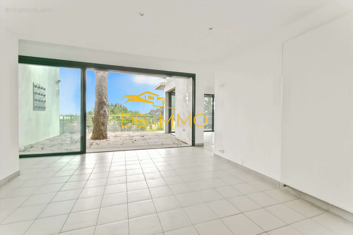 Maison à VILLENEUVE-LES-AVIGNON