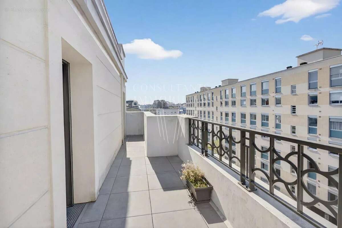 Appartement à LEVALLOIS-PERRET