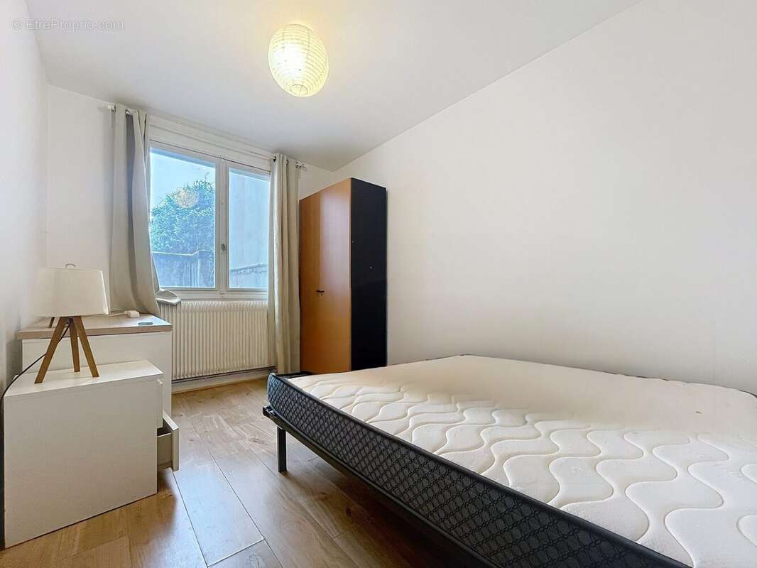 Appartement à SAINT-MARTIN-D'HERES