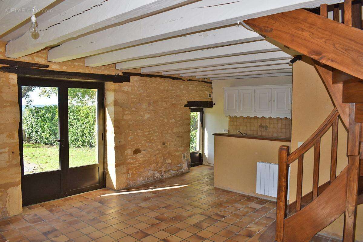 Maison à SAINT-CREPIN-ET-CARLUCET