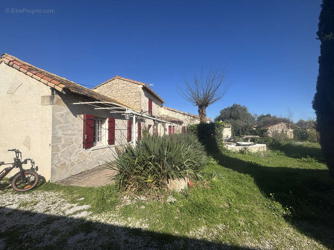 Maison à BELLEGARDE