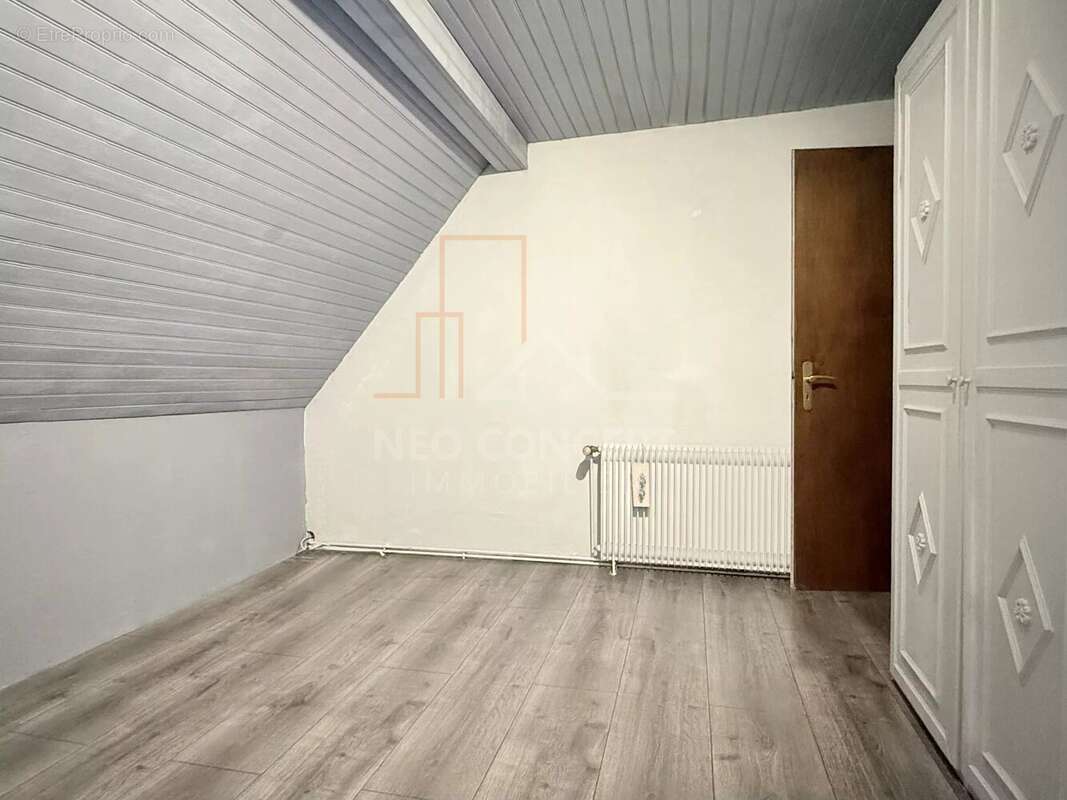 REICHSHOFFEN Maison centre-ville de 6 pièces avec 3 garages - photo 11
