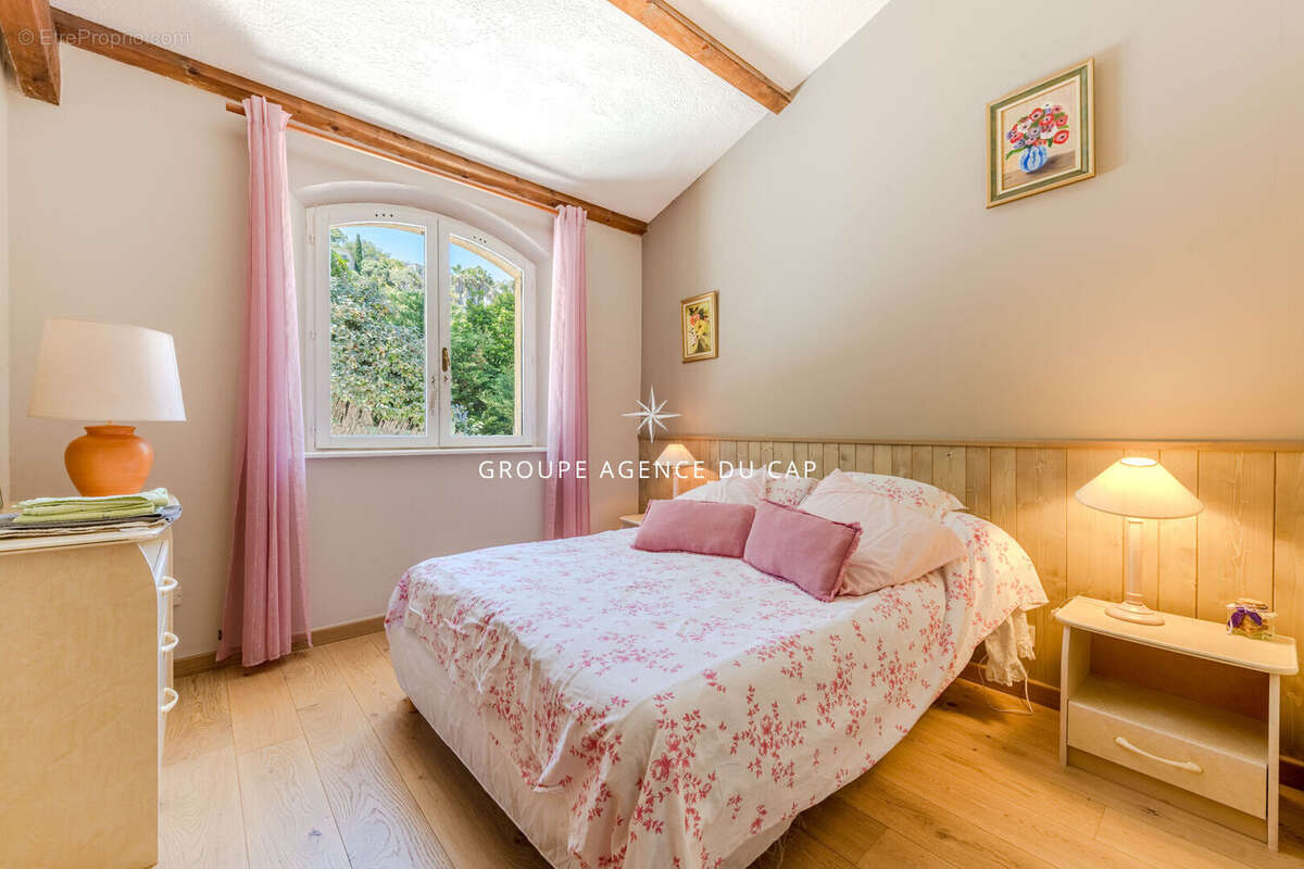 Maison à LES ISSAMBRES