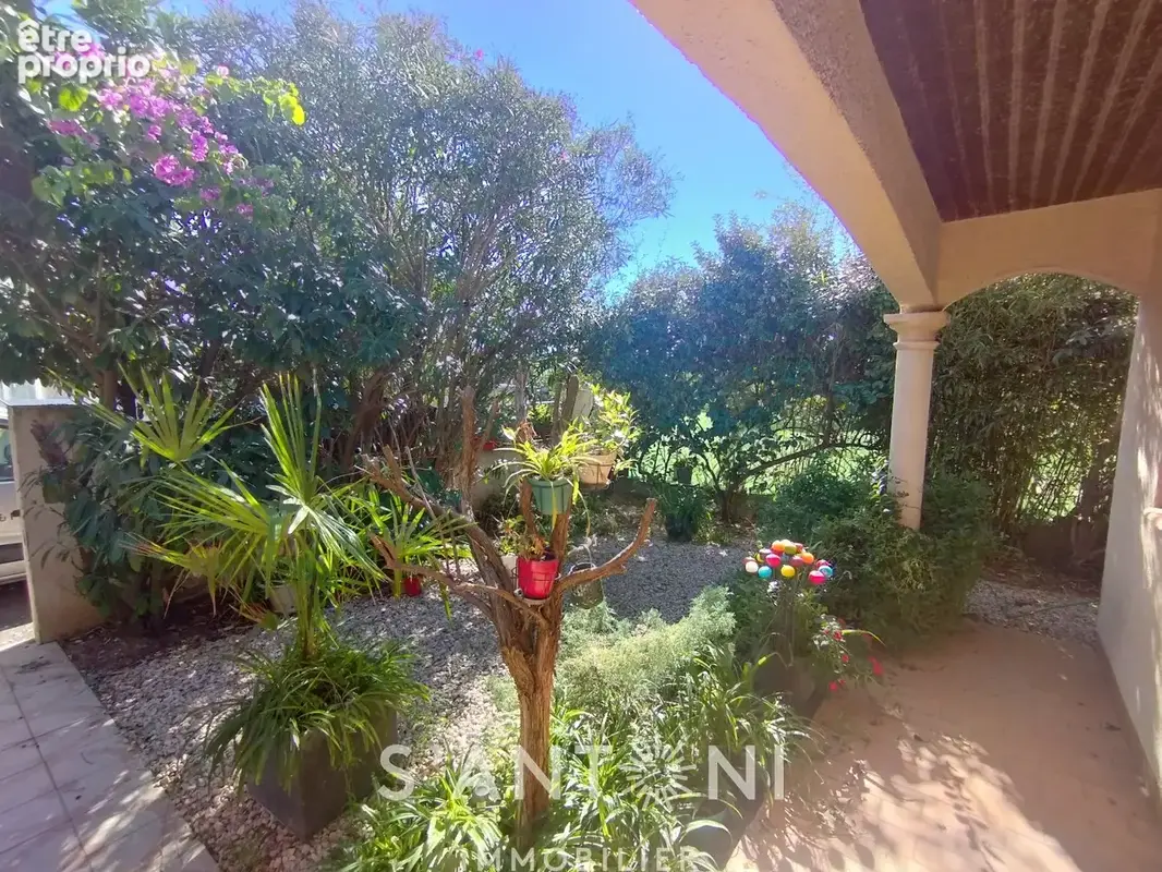 Agde- maison de plain-pied avec jardin - photo 5