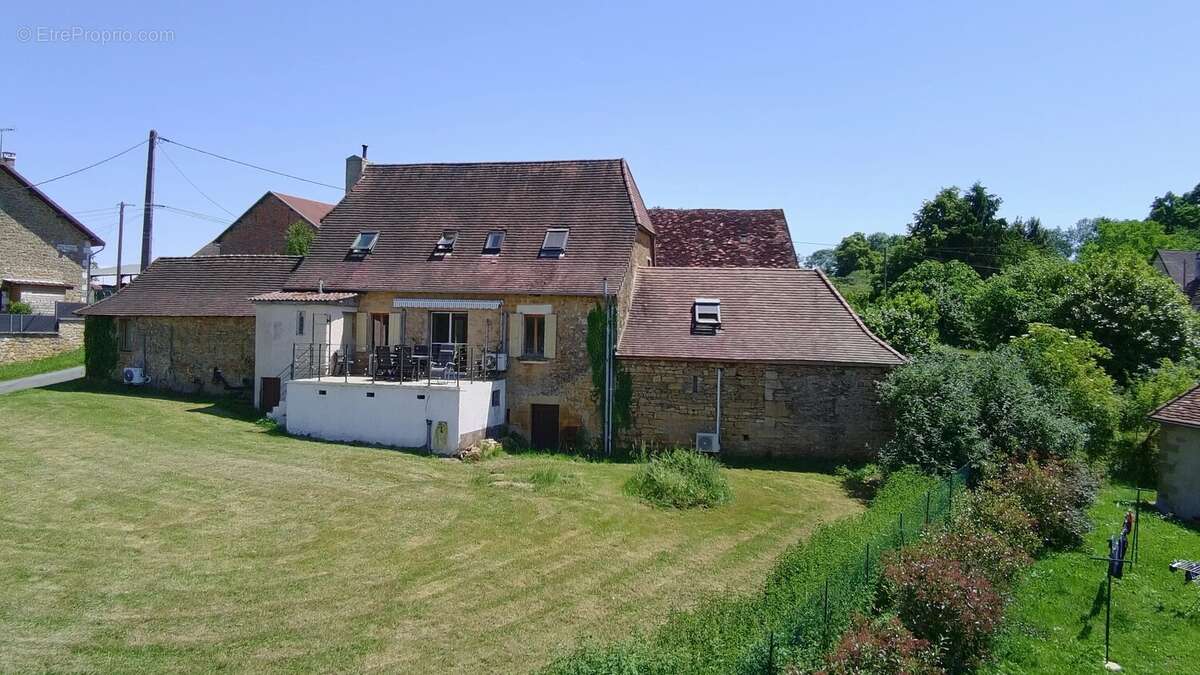 Maison à EXCIDEUIL