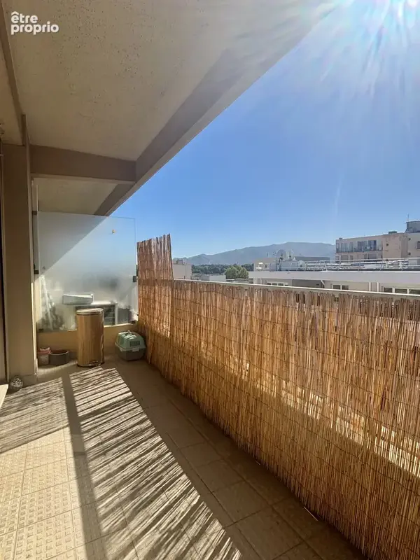 Appartement à MARSEILLE-5E