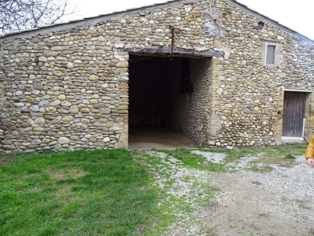 Appartement à LES MEES