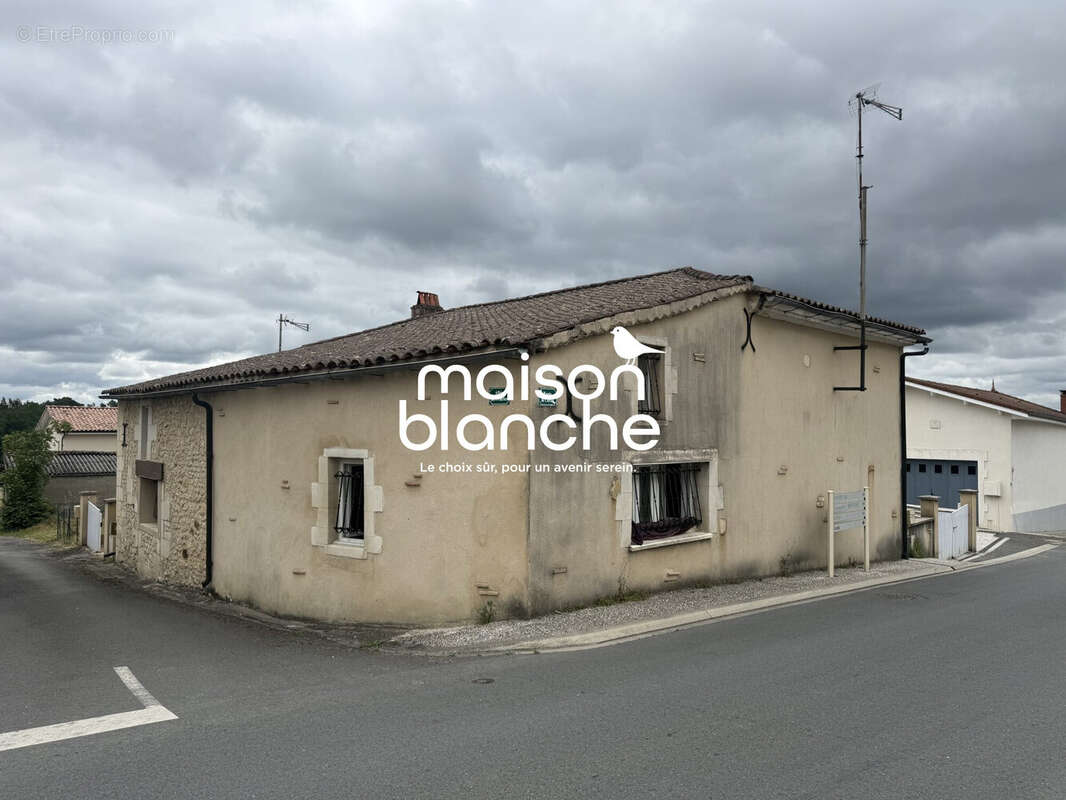 Maison 68 m² à Orignolles  - photo 7