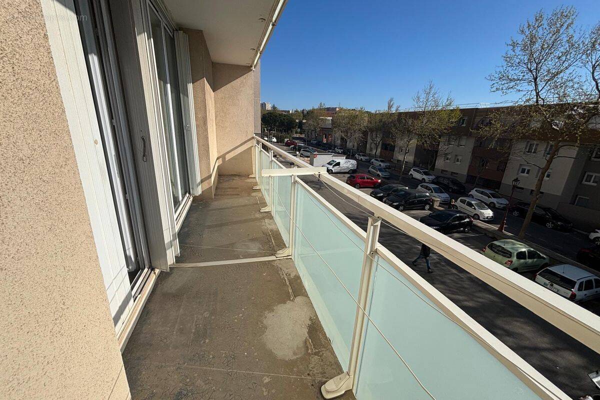 Appartement à PORT-DE-BOUC