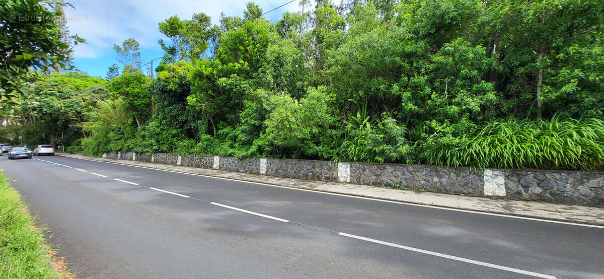 Terrain à SAINT-DENIS