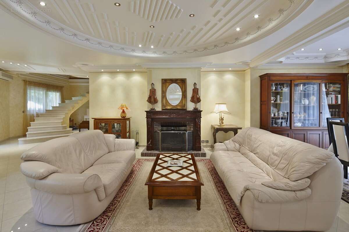 Maison à QUINCY-VOISINS