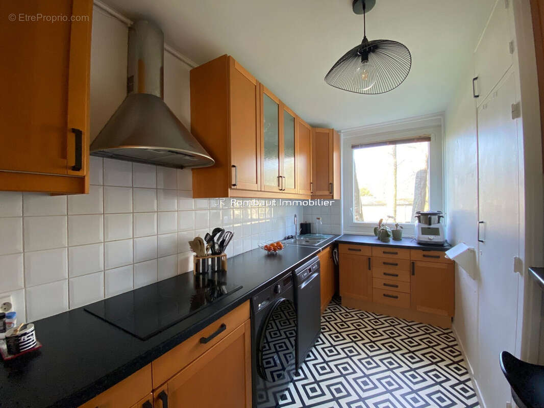 Appartement à LA CELLE-SAINT-CLOUD