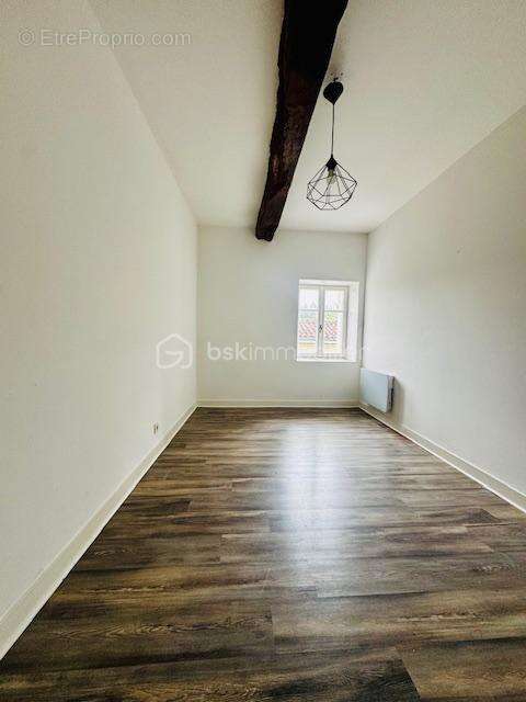 Maison à NANTEUIL-EN-VALLEE