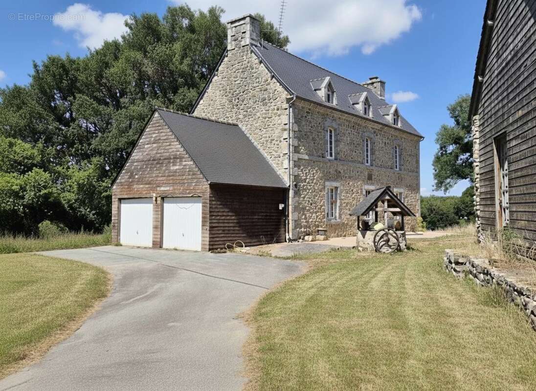 Maison à GLOMEL
