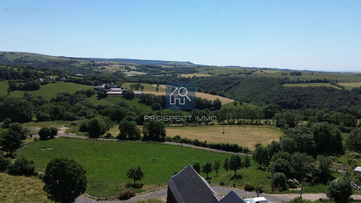 Grange à rénover avec vue sur l'Aubrac - photo 3