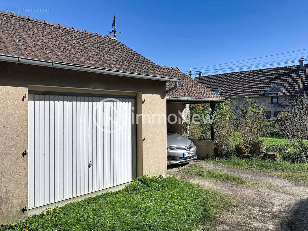 Maison à CAROLLES