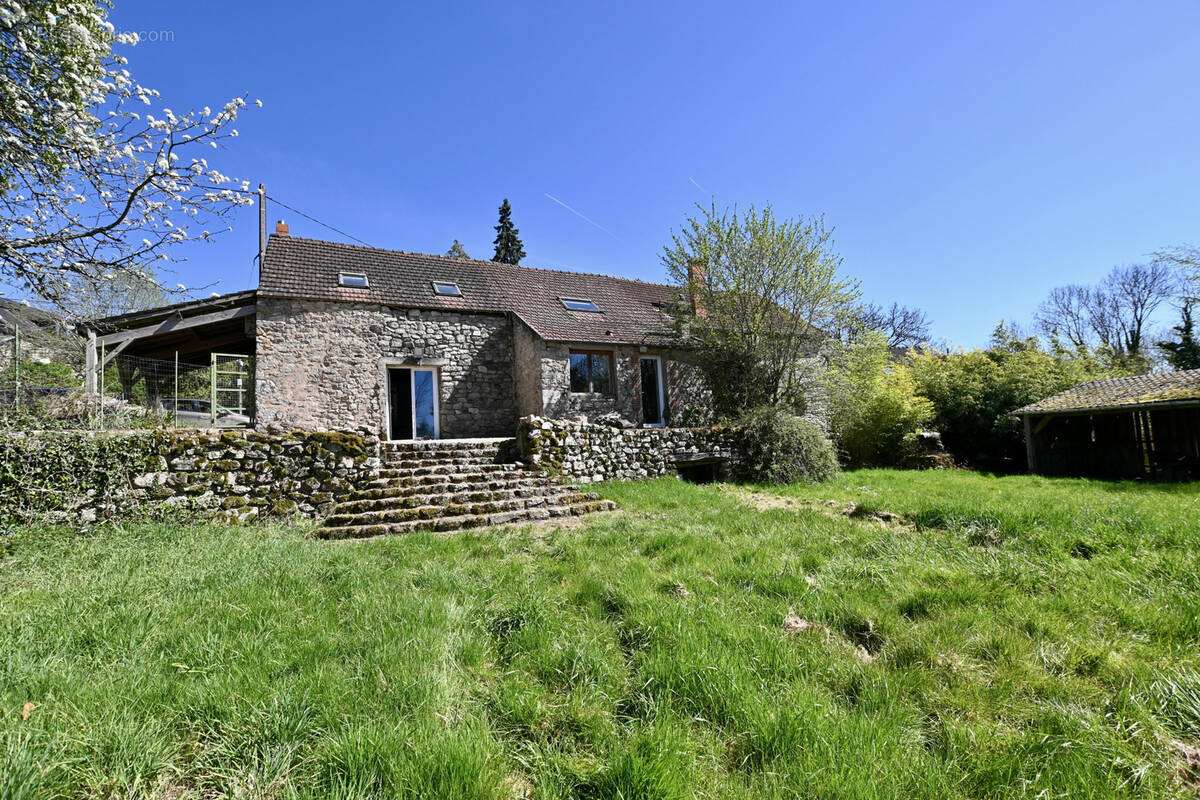 Maison à SAINT-GERMAIN-DES-CHAMPS