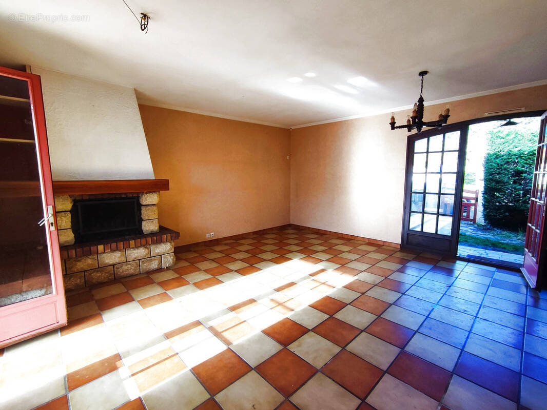 Maison à VILLENAVE-D&#039;ORNON