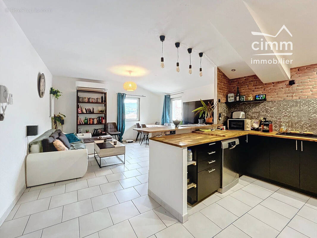 Appartement à CAROMB
