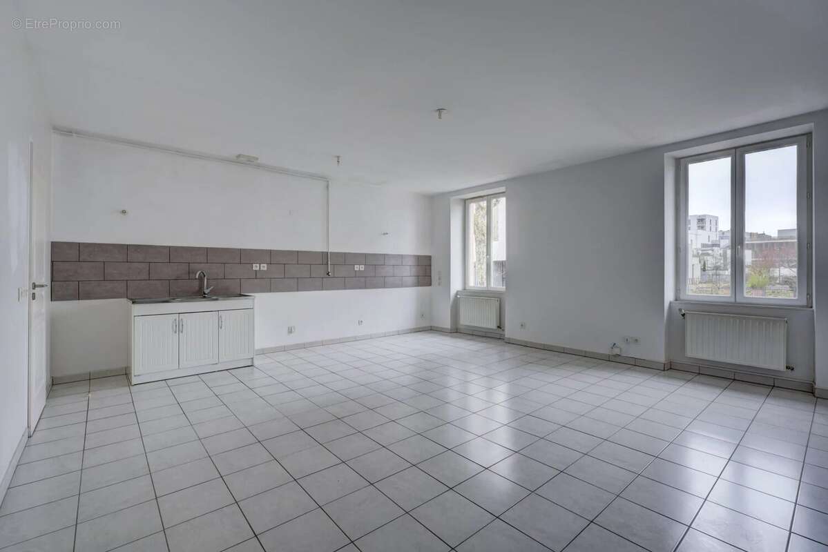 Appartement à SATHONAY-CAMP