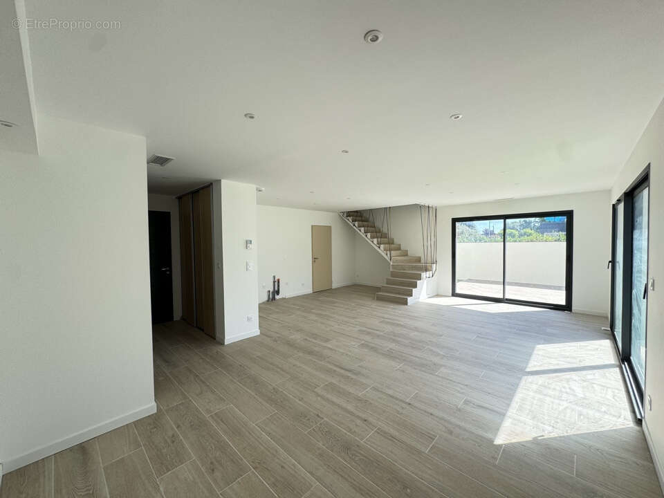 Maison à VILLENEUVE-TOLOSANE