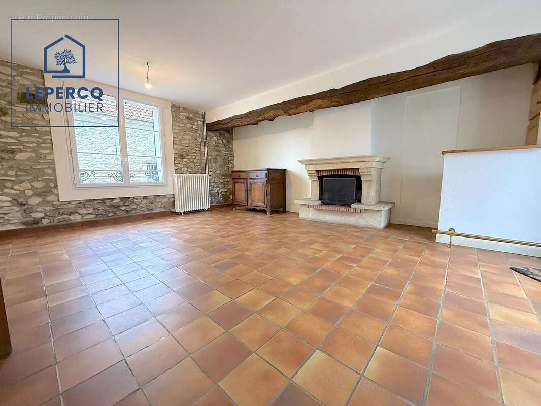 Maison à NANTEUIL-LE-HAUDOUIN