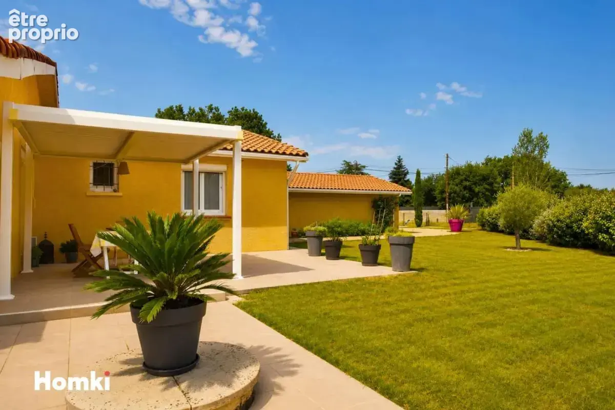 MONTAUBAN – Maison de plain-pied de 156 m² avec piscine sur 2 256 m² de terrain - photo 4