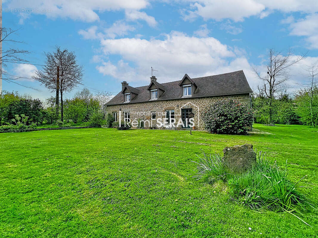 Maison à MAGNY-LE-DESERT