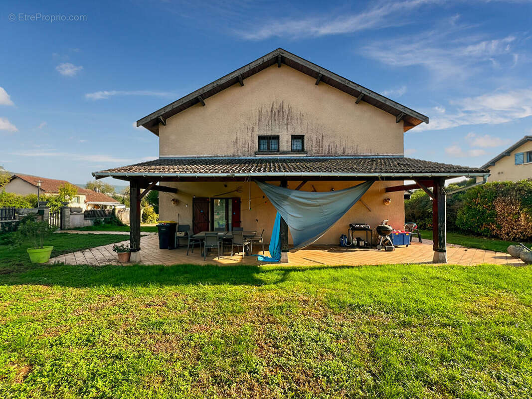 Maison à PORCIEU-AMBLAGNIEU