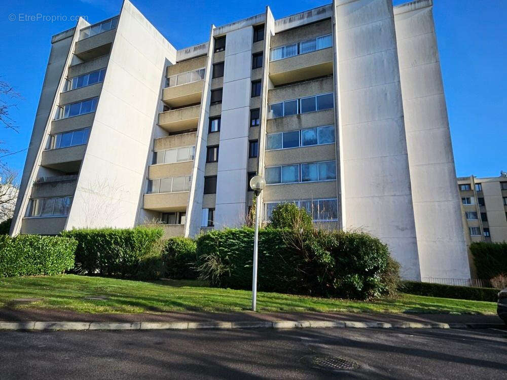 Appartement à VILLIERS-LE-BEL