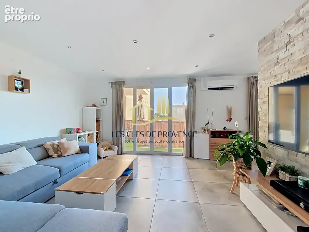 Appartement T3/4 avec balcon terrasse dans le centre de Rognac - photo 2