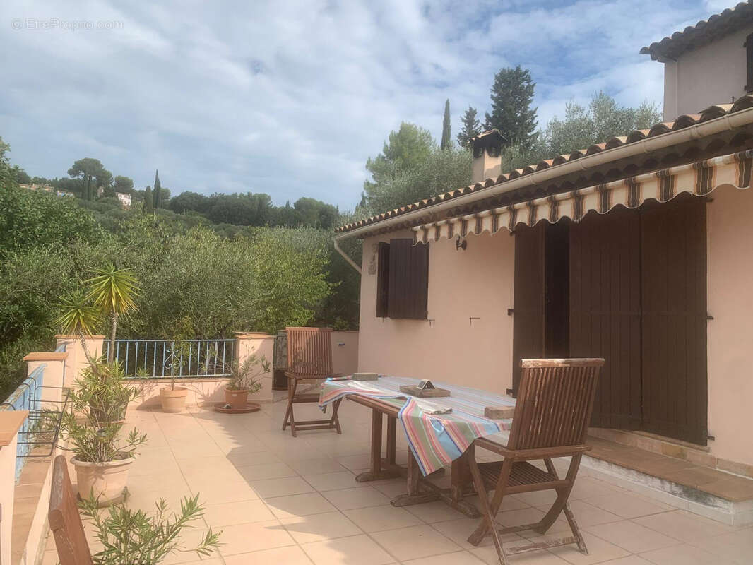 Maison à OPIO