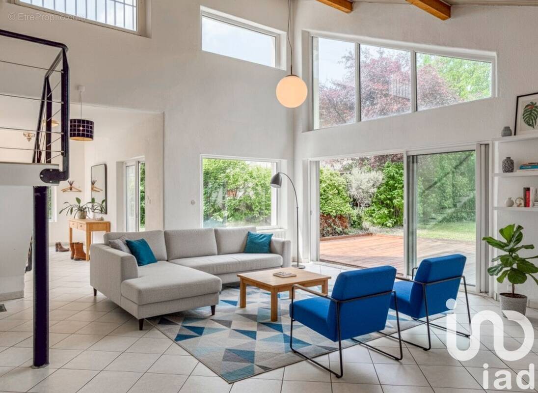 Photo 1 - Maison à SAINTE-FOY-LES-LYON