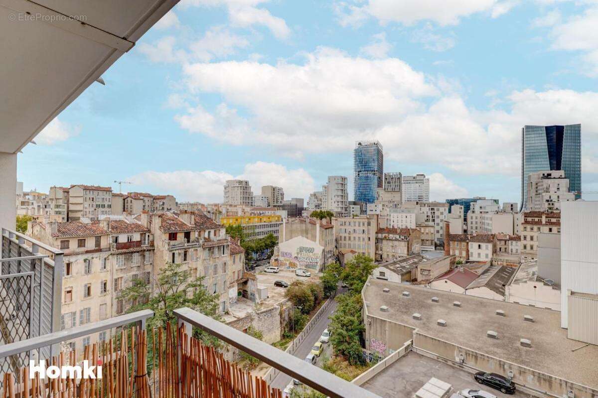 Appartement à MARSEILLE-3E