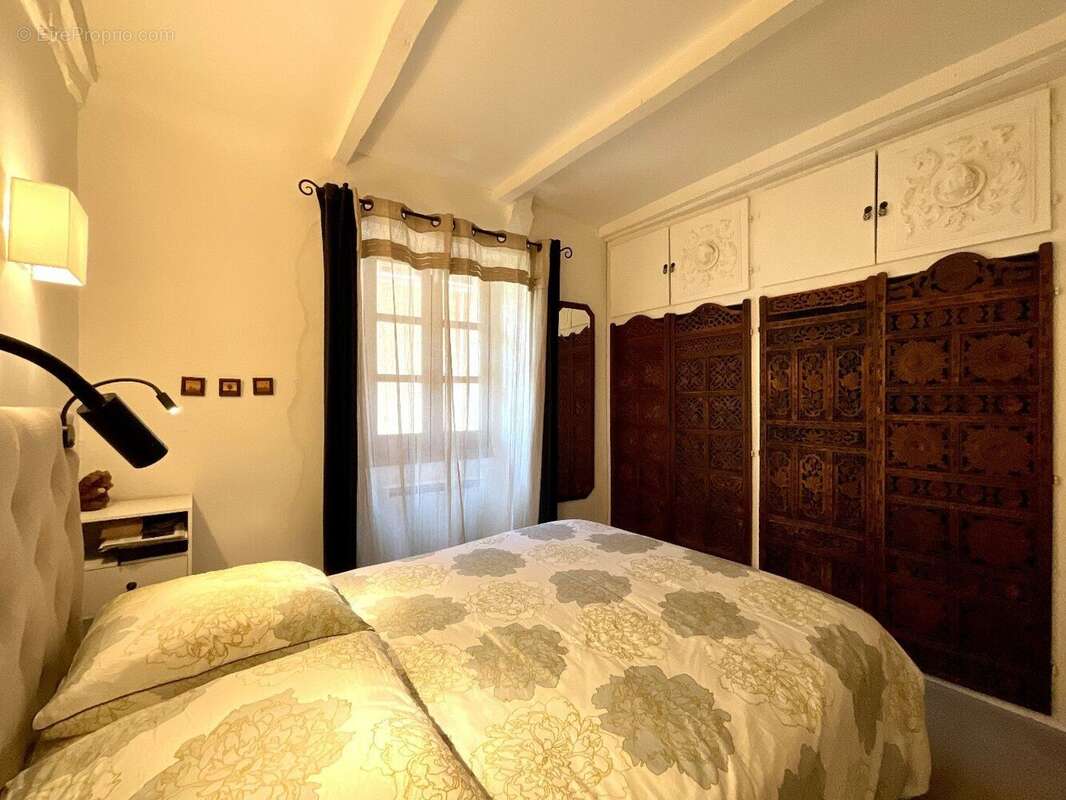 Maison de bourg + jardin + dépendance - photo 16