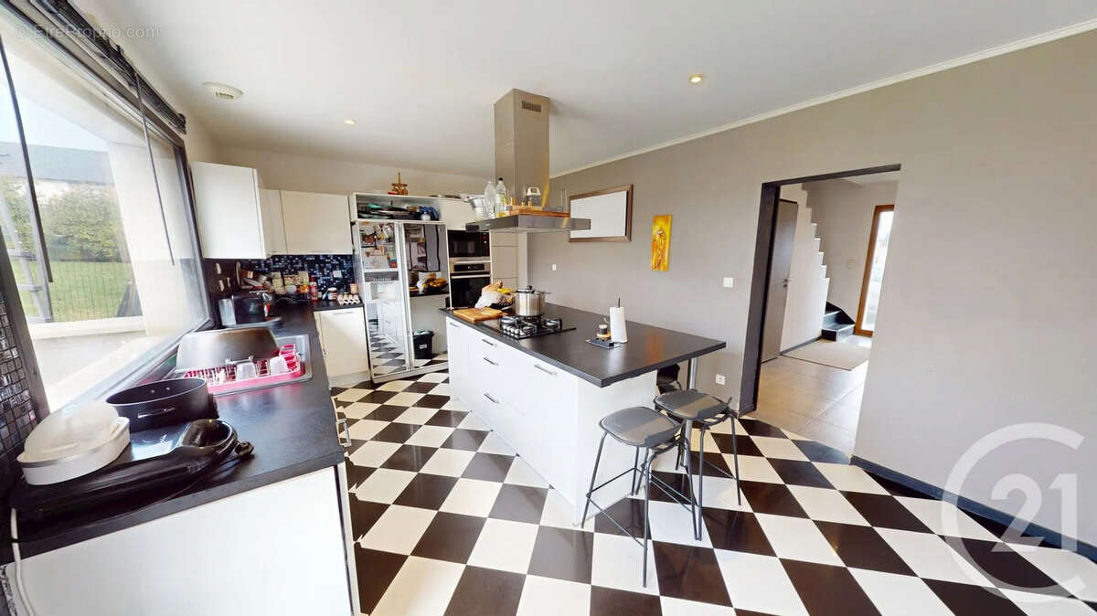 Maison à SAINT-QUENTIN