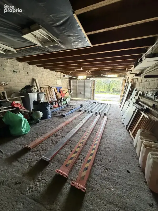 longère 4 chambres et bureau sur 2280 m2 de terrain avec bâtiment de 180 m2 - photo 19
