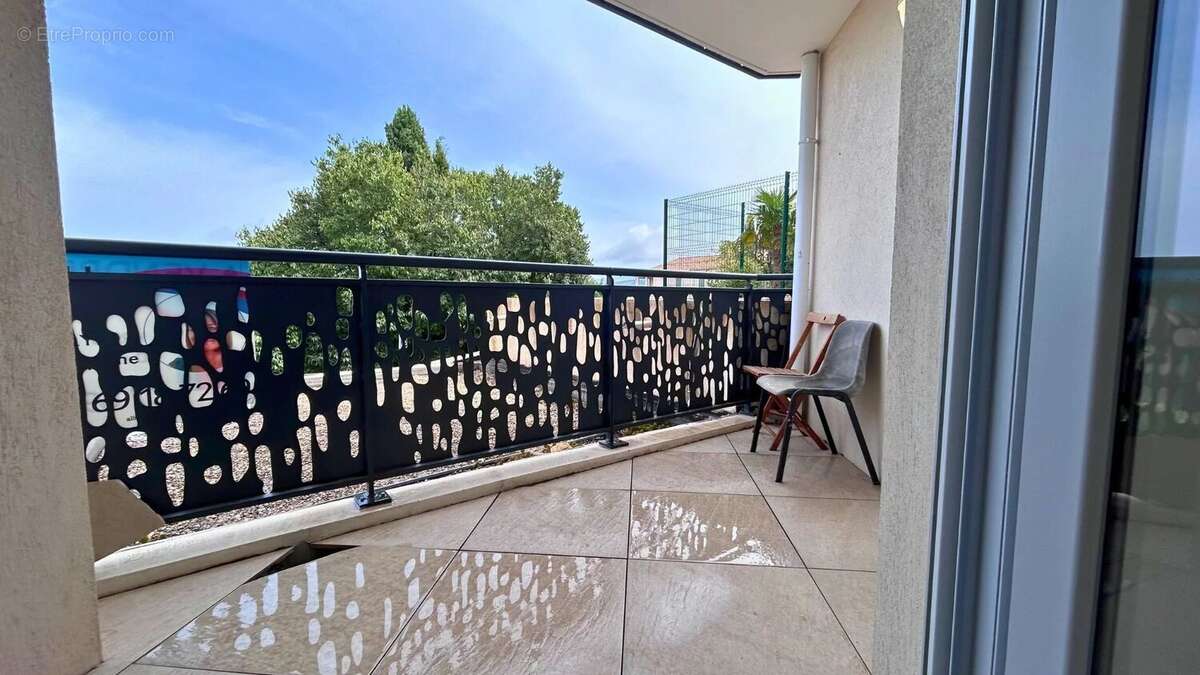 Appartement à COGOLIN