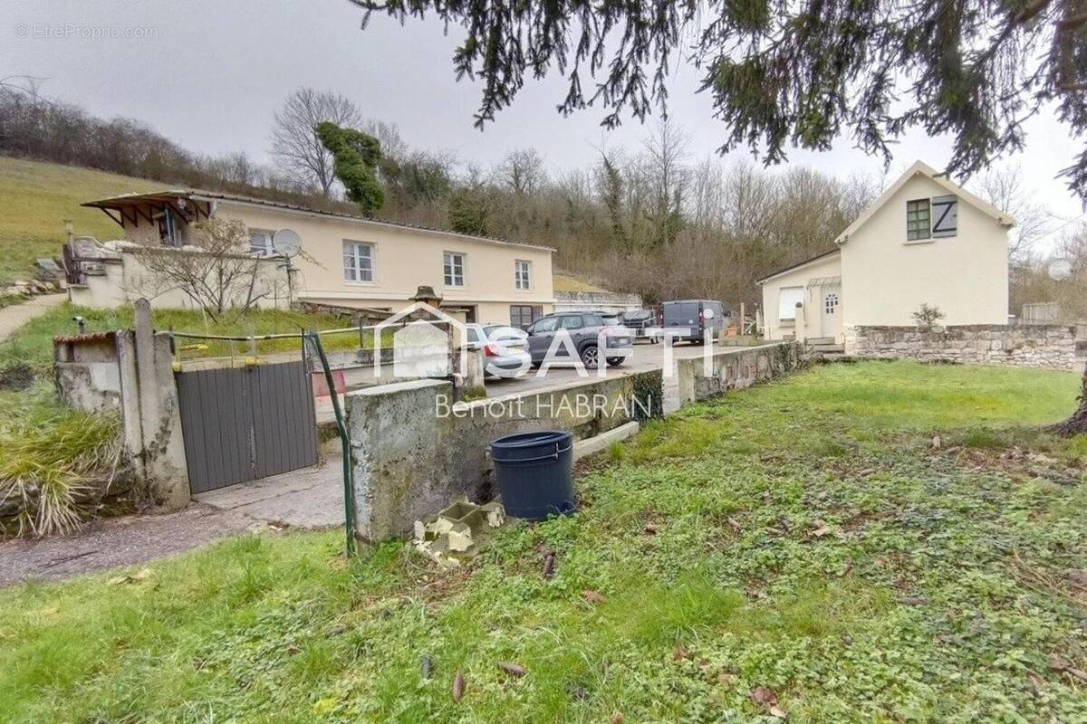 Photo 1 - Maison à AUFFREVILLE-BRASSEUIL