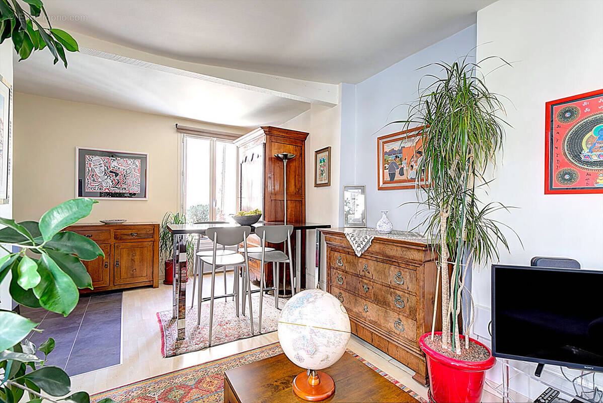 Appartement à PARIS-18E