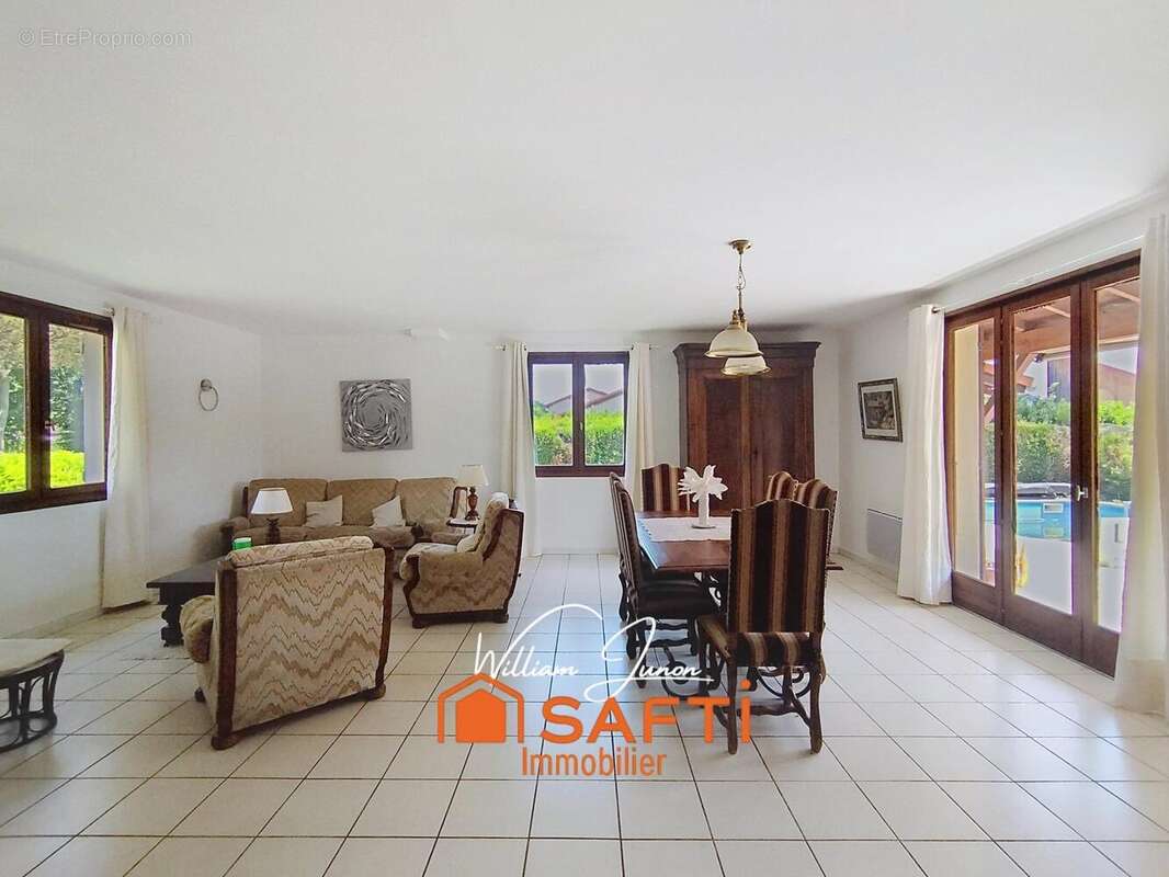 Maison 94 m² à Bas-En-Basset  - photo 3